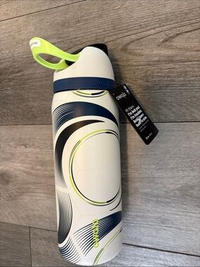 Owala Rare Limited Edition Steel the Ball FreeSip 32 oz NEW - Unisex, Soccer